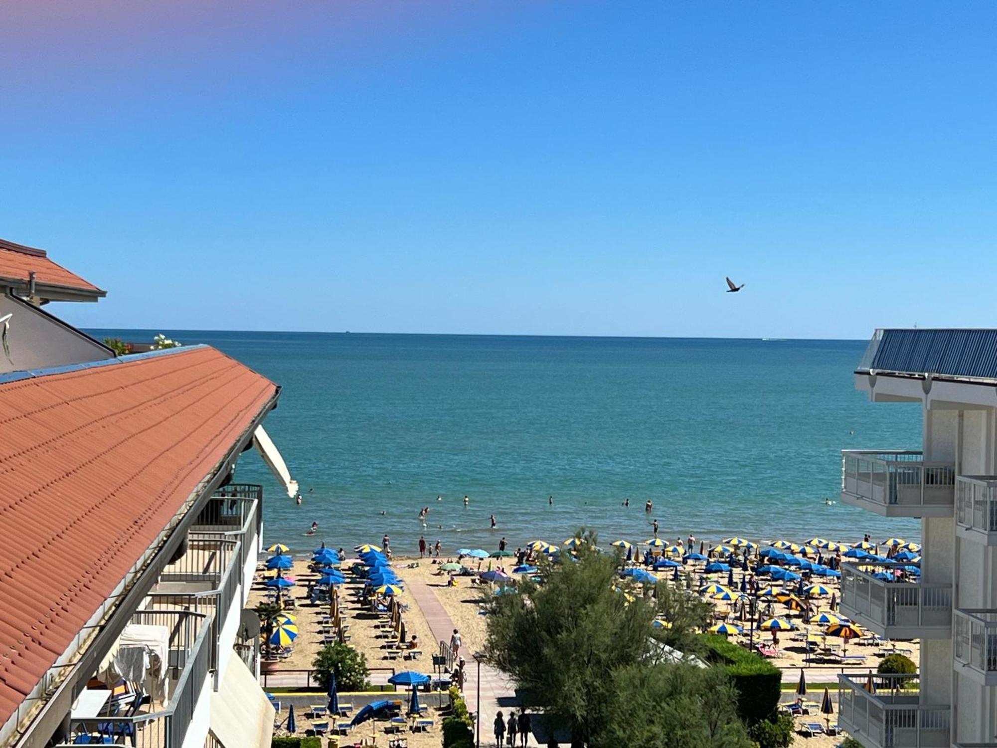 Blue Moon Penthouse Apartment Lido di Jesolo Exterior photo